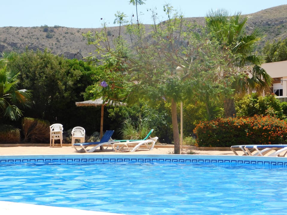 pool towards west