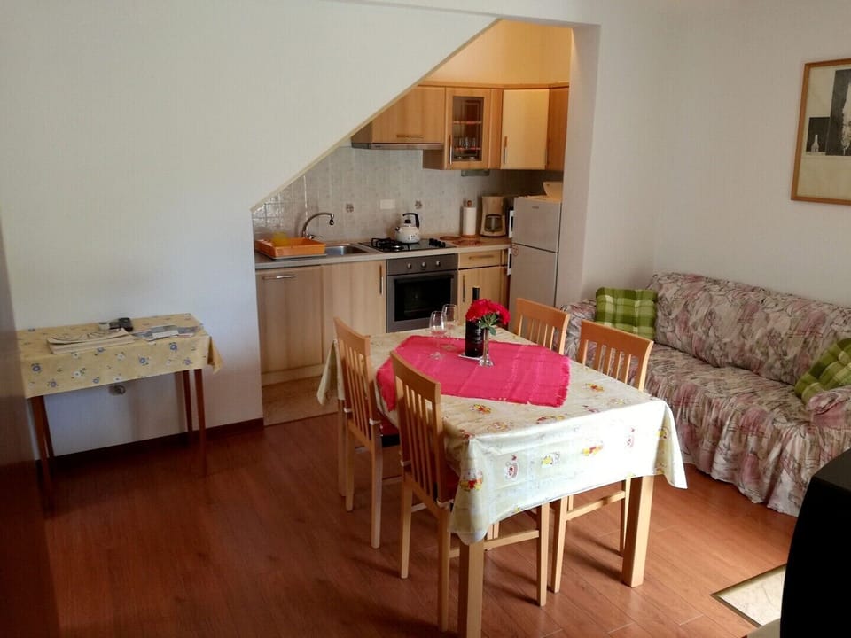 Dinning-living area