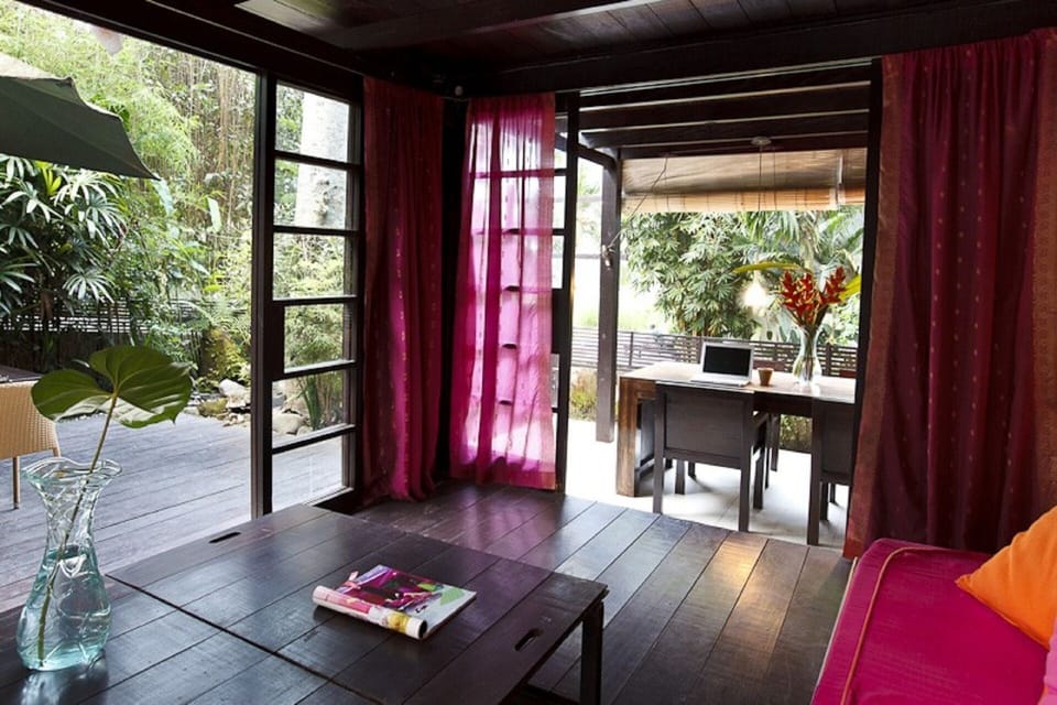 living room/centre house