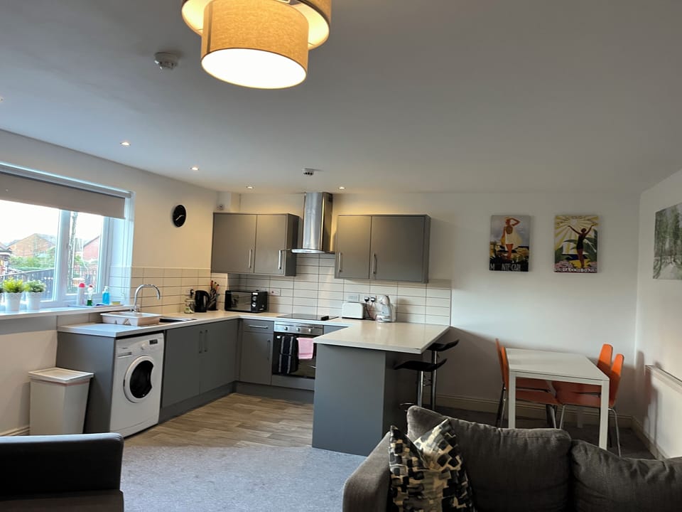 Open plan living at Mia’s Place 03