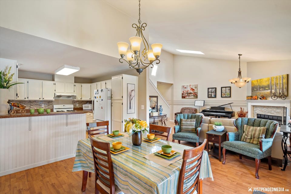 Kitchen and Eating area
