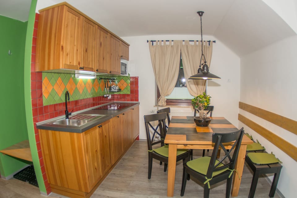 kitchen with dinning table