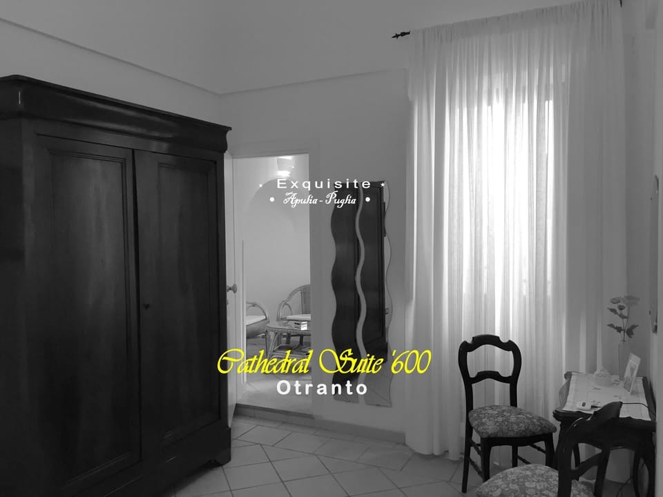 Suite double bedroom n.1 | Camera 
