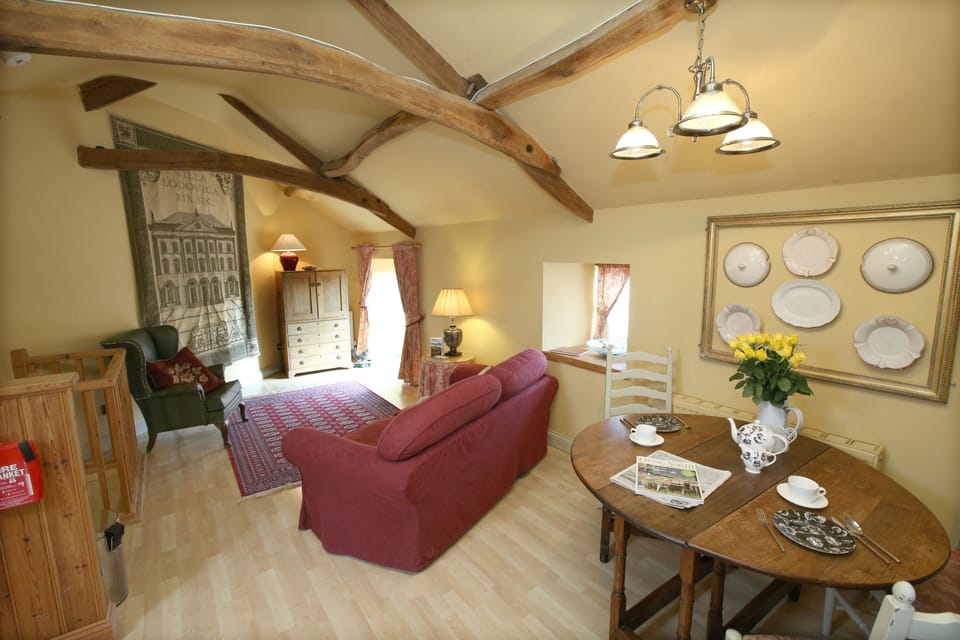 Dining and lounge areas