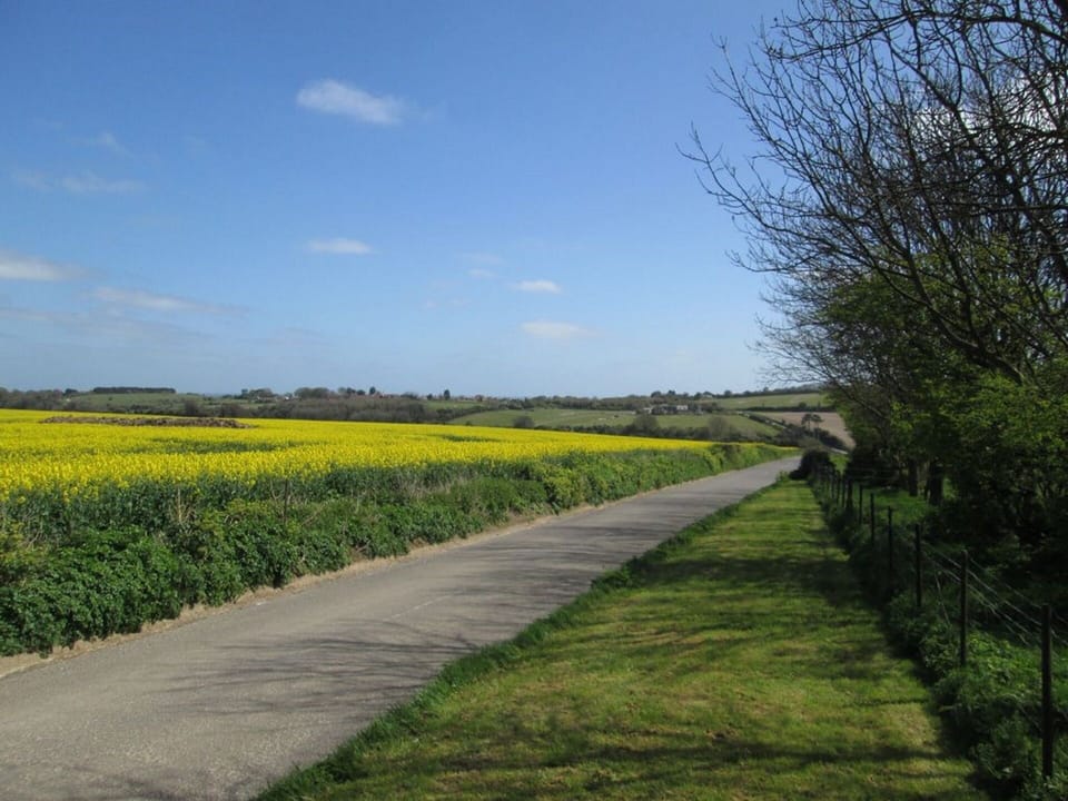 Surrounding country views