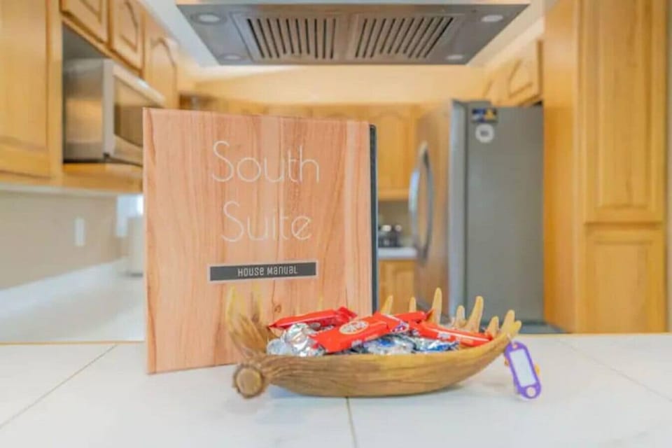Welcome to the South Suite!