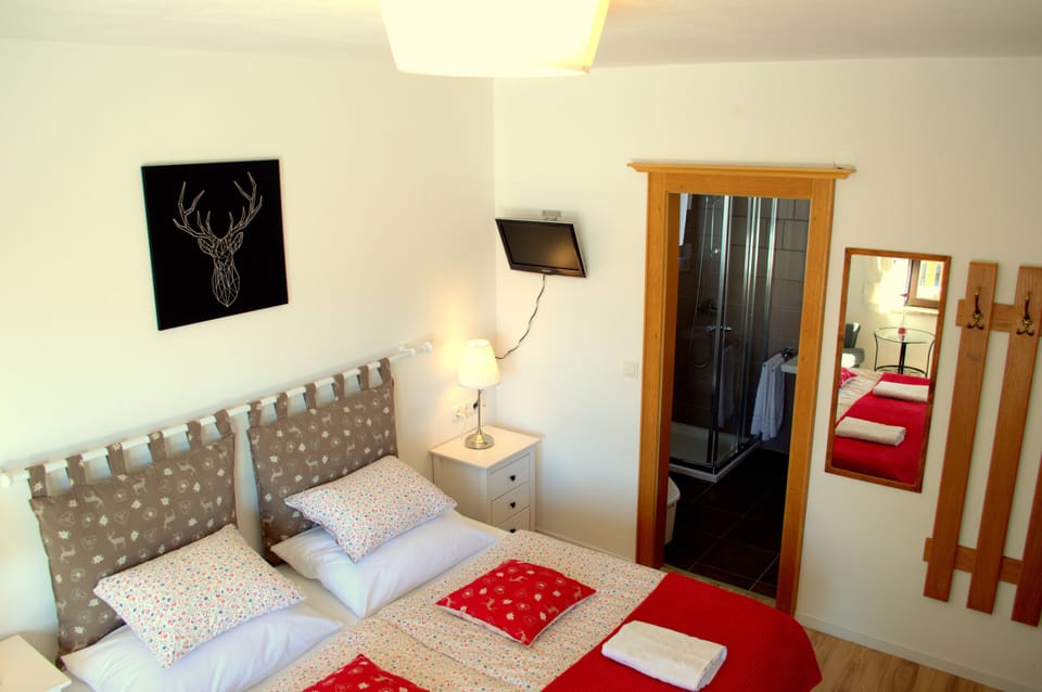 A modern take on an a traditional Austrian double.  Newly renovated.