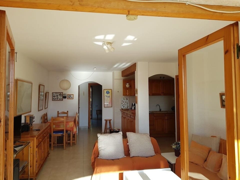 MAIN ROOM