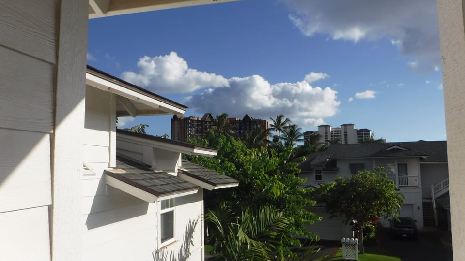 Views of Aulani and the Four Seasons from both balconies
