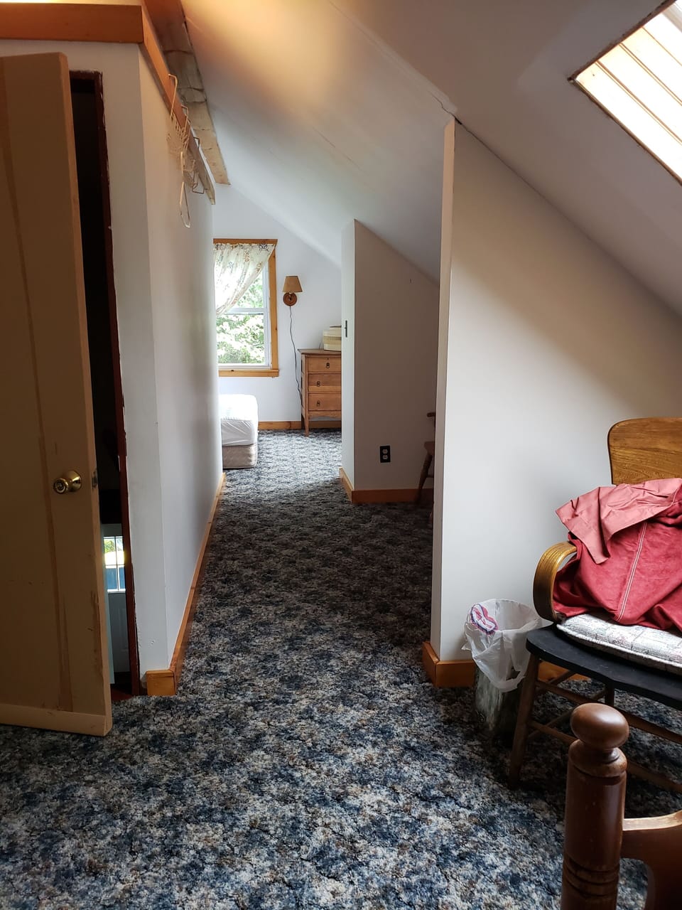 Upstairs Hall - Twin Side Facing Queen Side