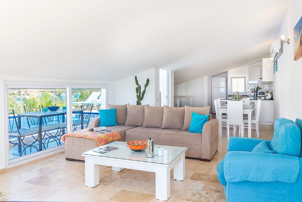 Open Plan lounge