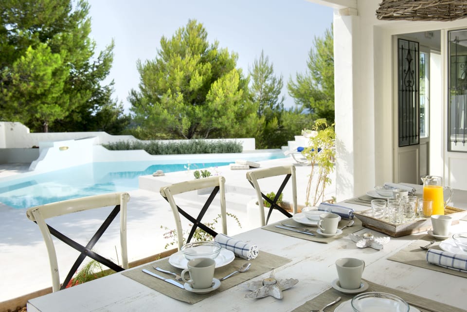 outside sitting area
