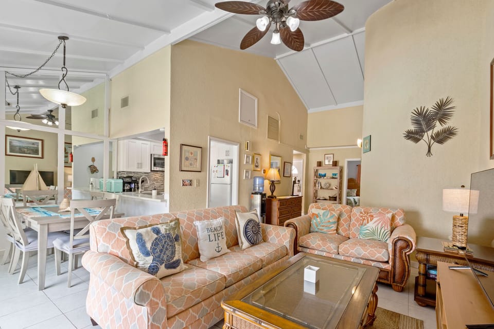 Living room with pull out sofa bed