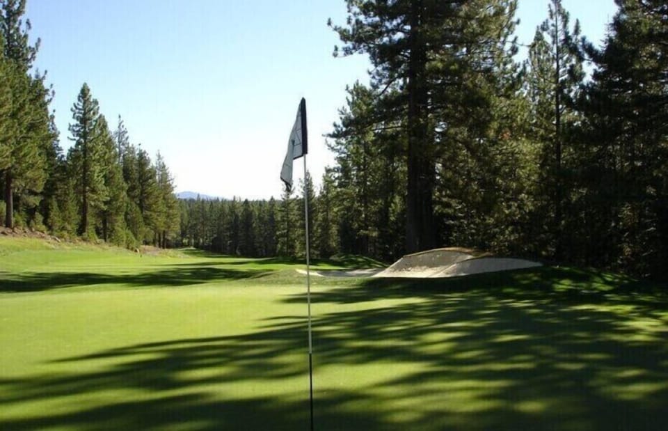 Golf SEASON + HOURS
May 27-Oct. 16 | 7AM-7PM
(530) 587-9443
golf@tahoedonner.com