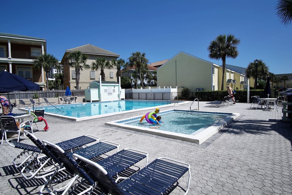 Pool and kiddie pool