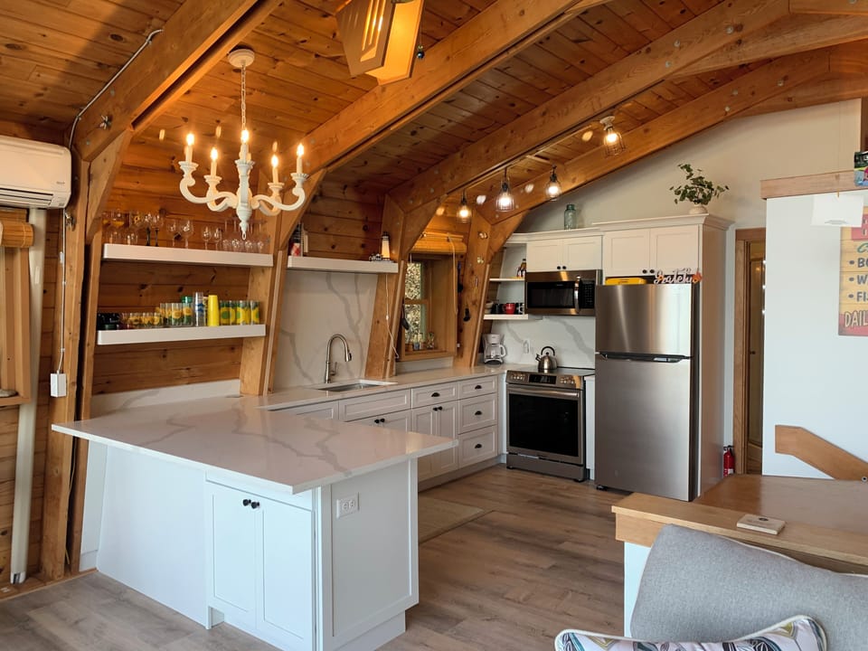 Brand new kitchen with eating bar