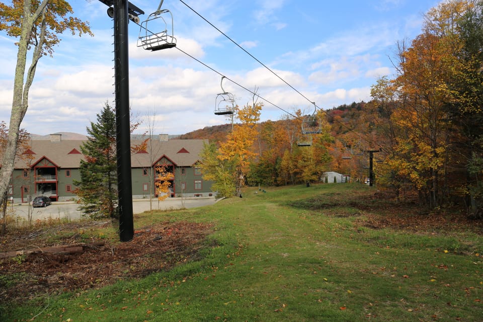 Chair lift to Bear Mountain