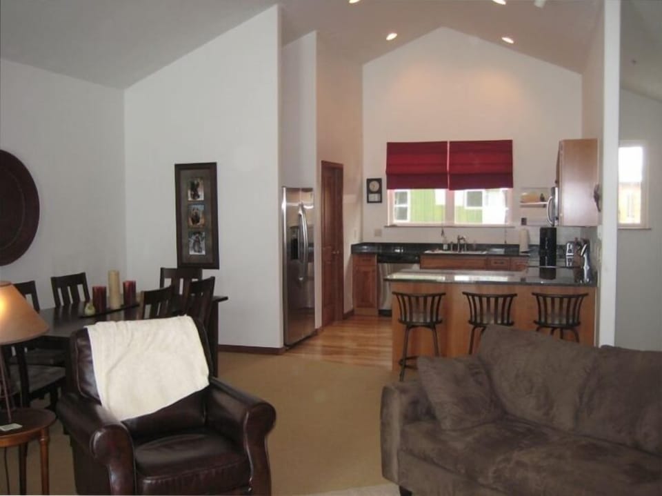 Increadable Kitchen and Great room.  Great place to relax!