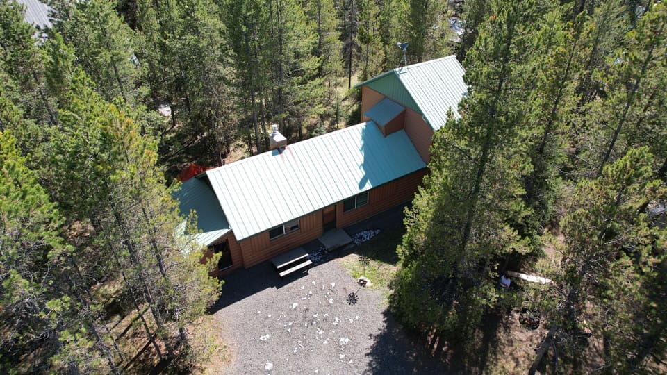 Top view of Cozy Cabin.