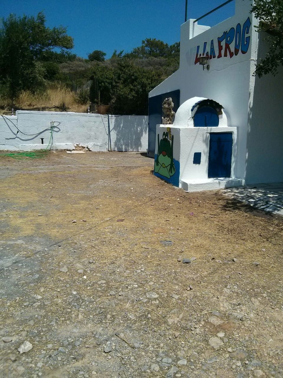 Working wooden oven (to be operated after agreement due to legal restrictions)