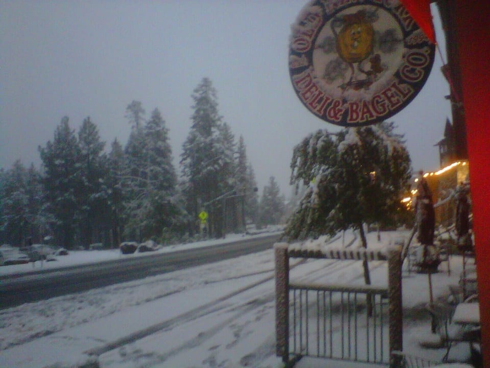 Winter time in Mammoth! Walk to The Village, restaurants, shops, FUN!