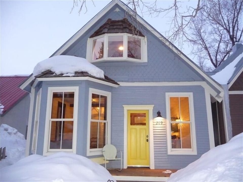 Downtown Crested Butte Home Rental Cheery and Bright inside and out