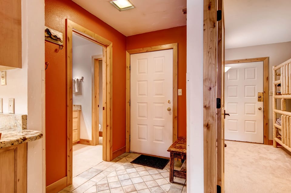 Entryway, Guest Bathroom and Guest Bedroom