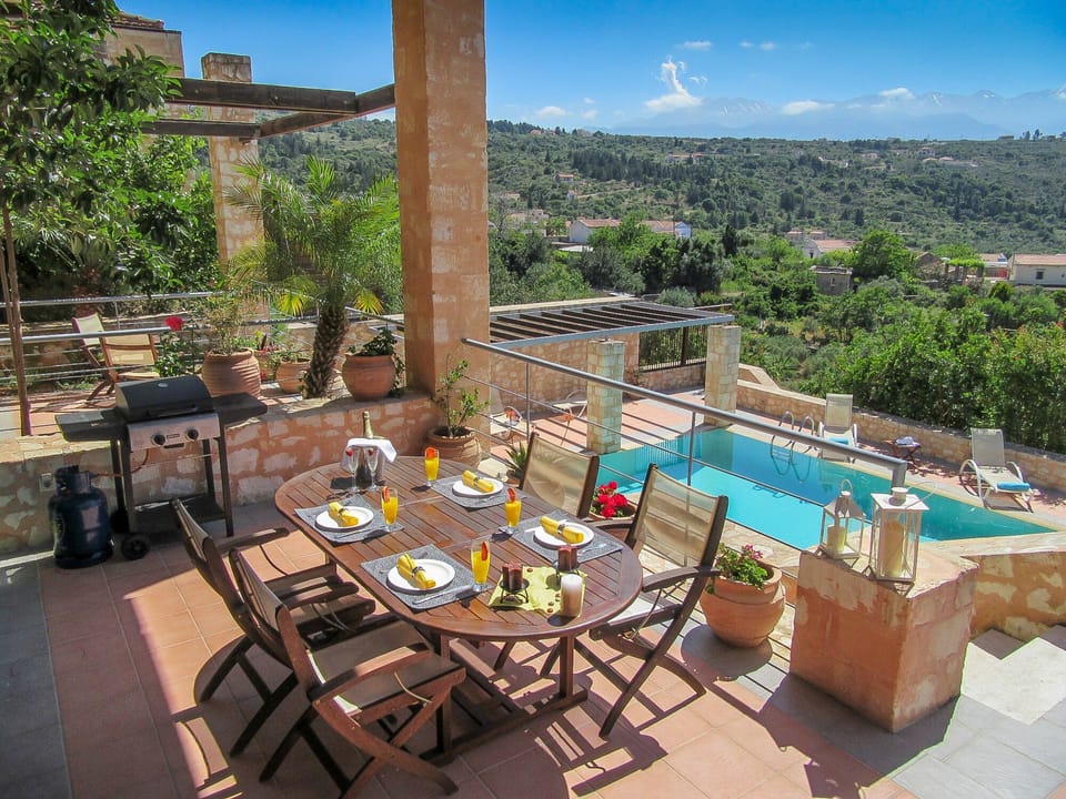 Lunch in living room terrace