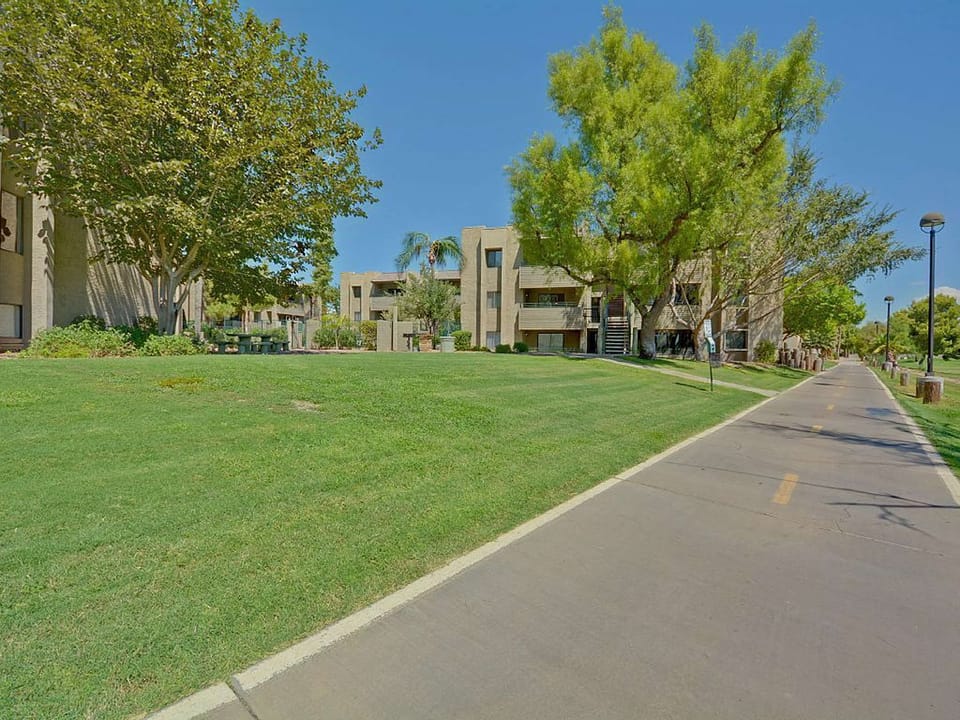 bike path behind complex, 15 miles to run and bike