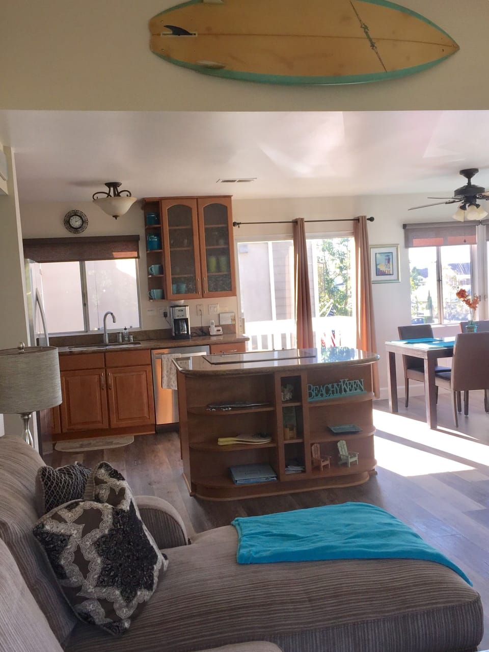 Entire livingroom, kitchen and dining room