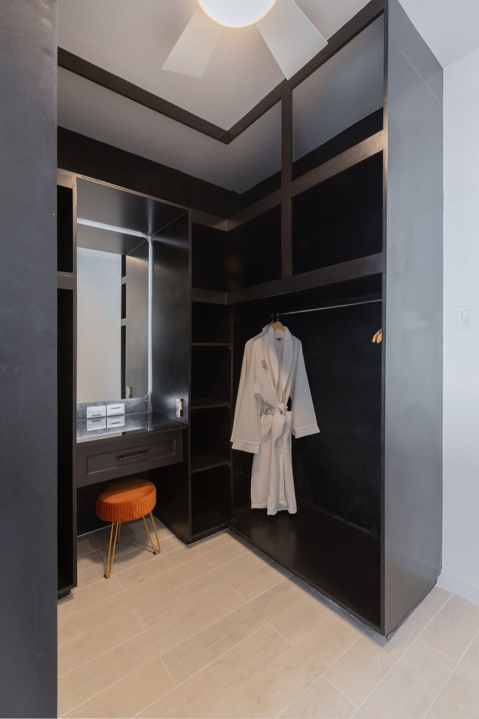 Bedroom 2 Dressing Room