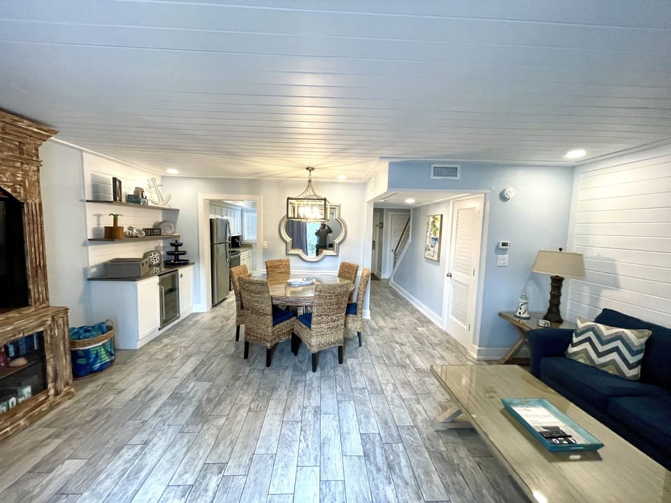 Living/Dining Room