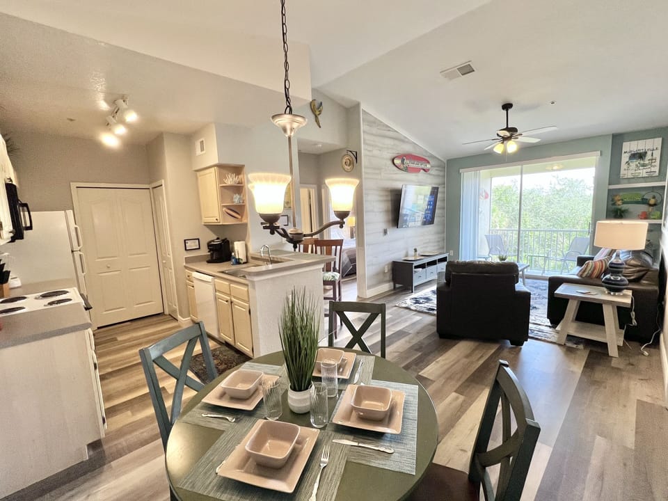 Dining Area !