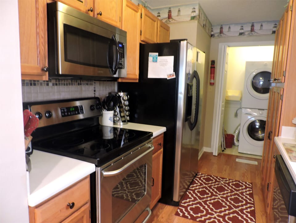 stainless steel appliances with HE washer/dryer