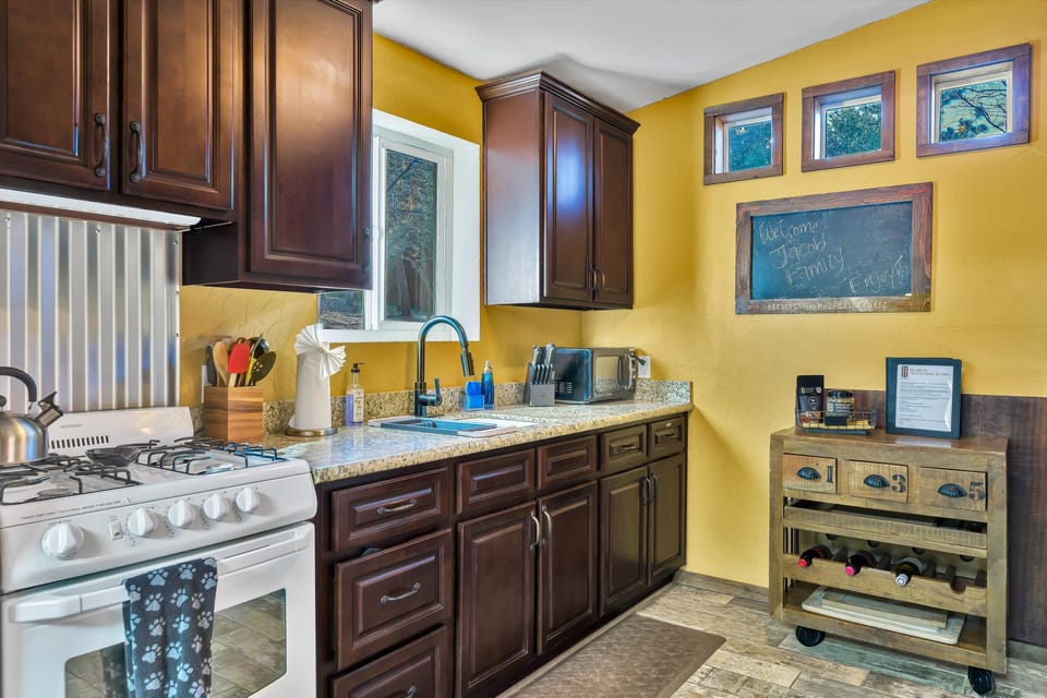 Fully remodeled cute, clean kitchen.