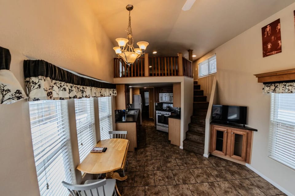 Dining area at Petroglyph Point Cabin in Moab