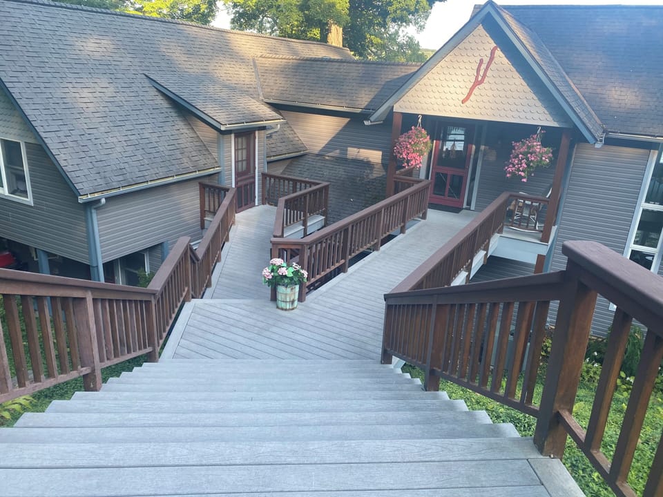 Entry to the house from the driveway