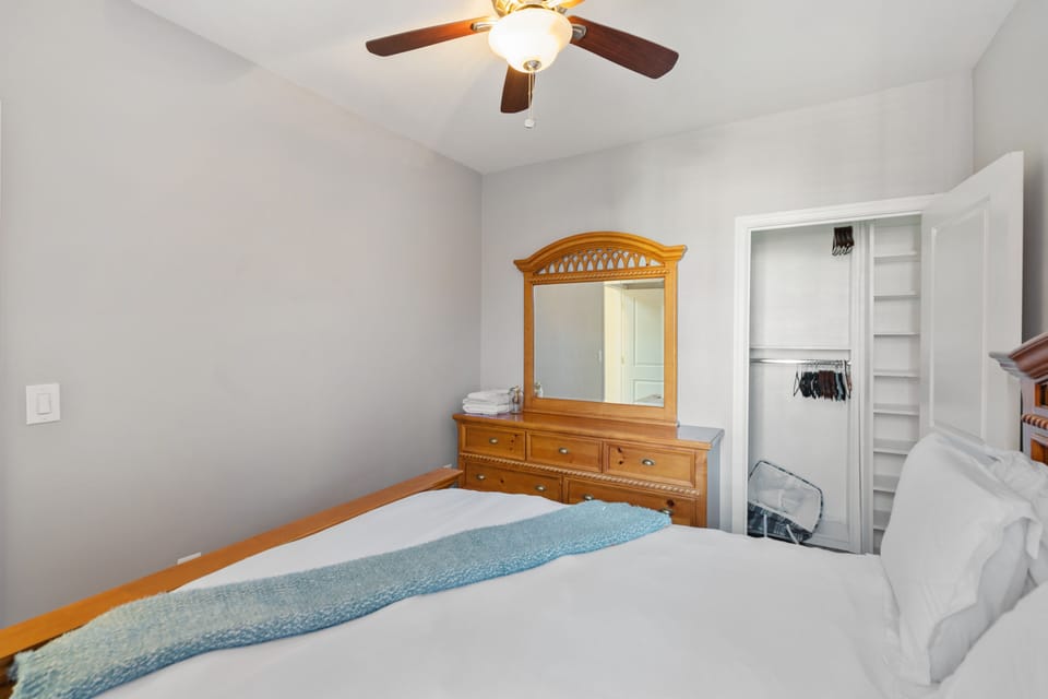 Queen Bedroom #2