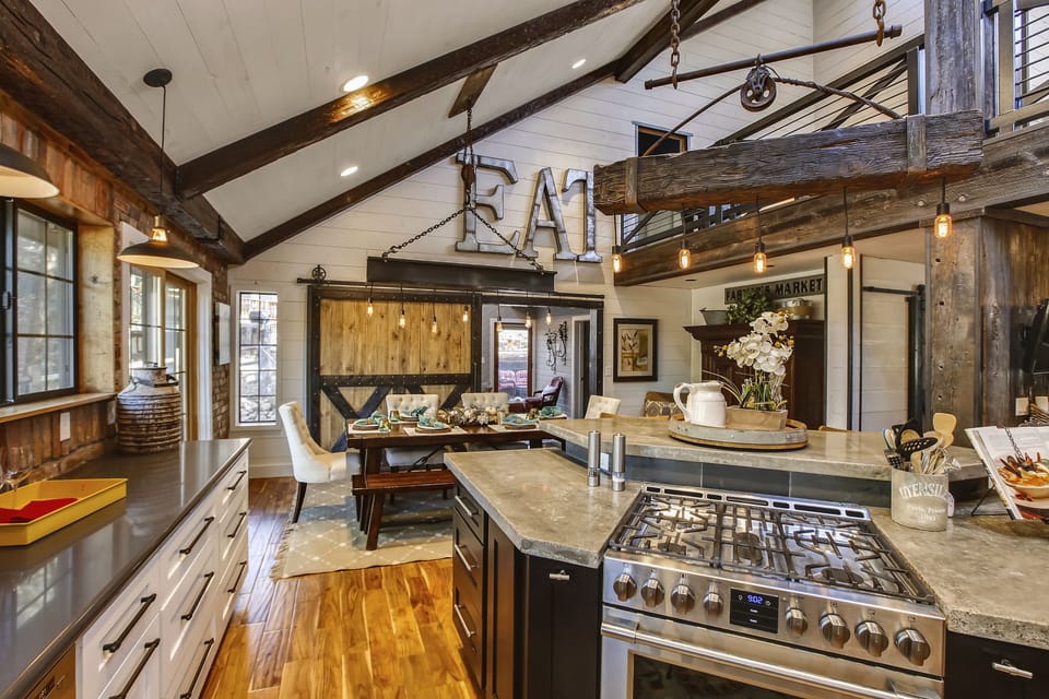 Full kitchen