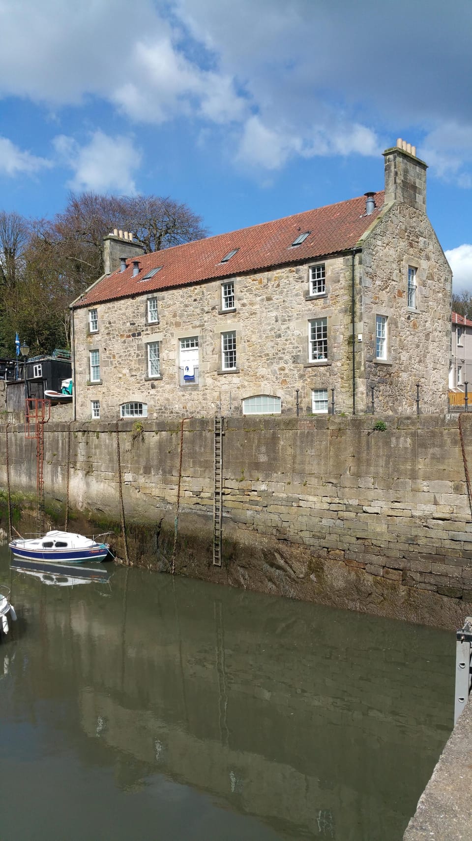 Dysart harbour, where Outlander Series 2 was filmed