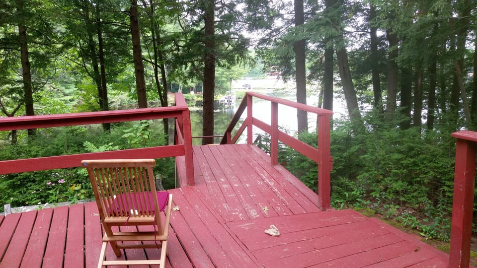 Upper deck