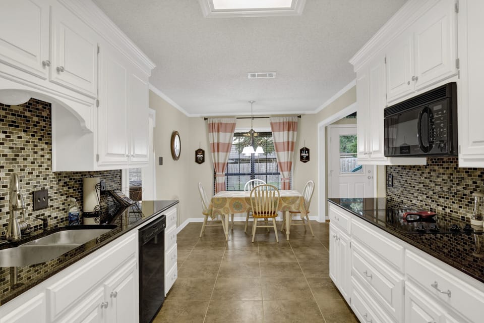 Kitchen with breakfast nook