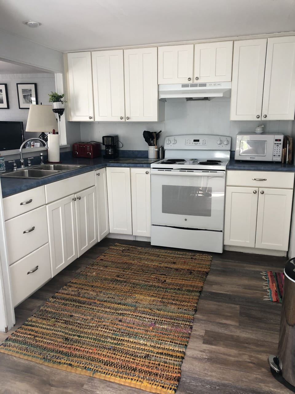 Comfy kitchen!