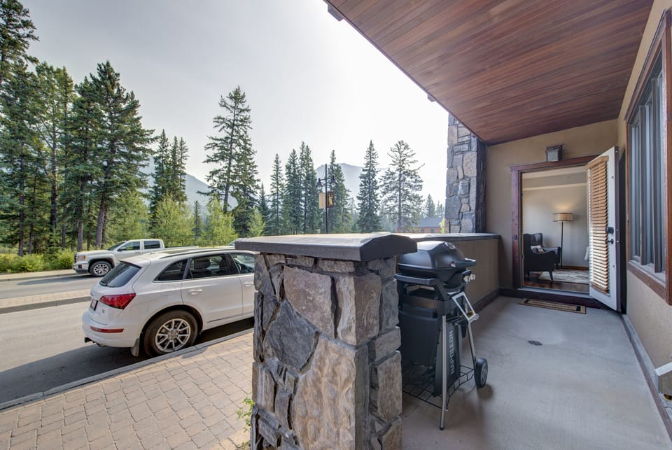 BBQ and Private Townhome Entry