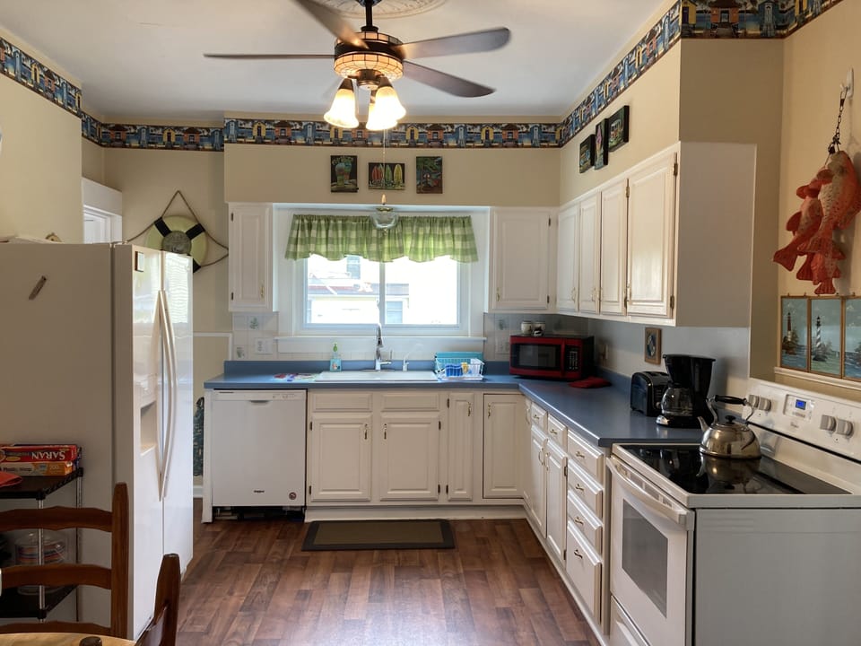 Nautical A - Kitchen 