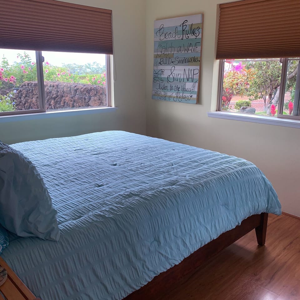 King-size bed with a memory foam mattress for a good night sleep.