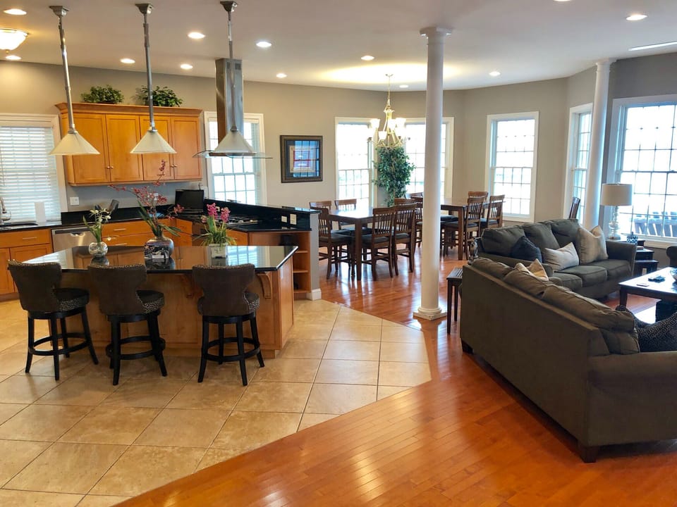 Spacious and Open living area for gathering and entertainment 