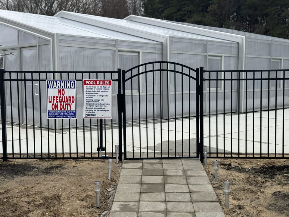 Entry to pool