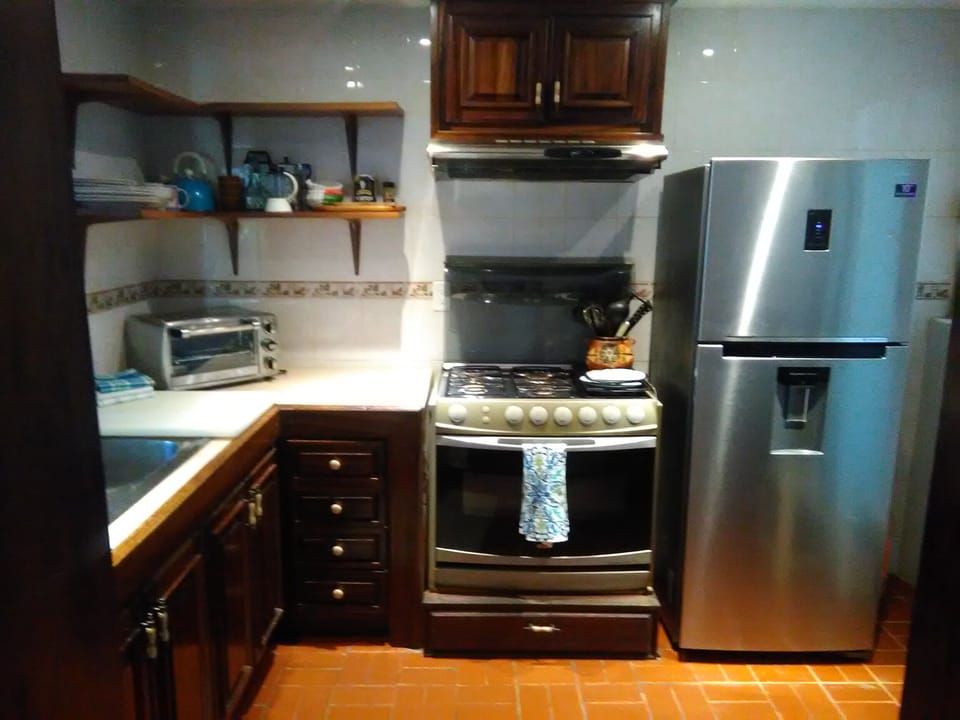Kitchen well equipped with reverse osmosis drinking/ice maker water. 