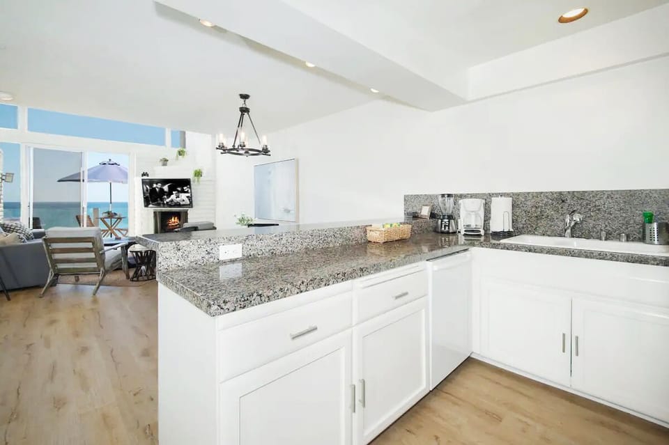 Kitchen enjoys an ocean view as well